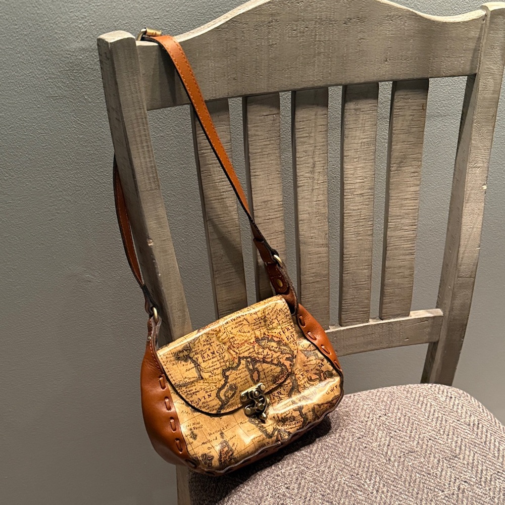 Vintage Map Print Leather Shoulder Bag - Picture 2 of 9